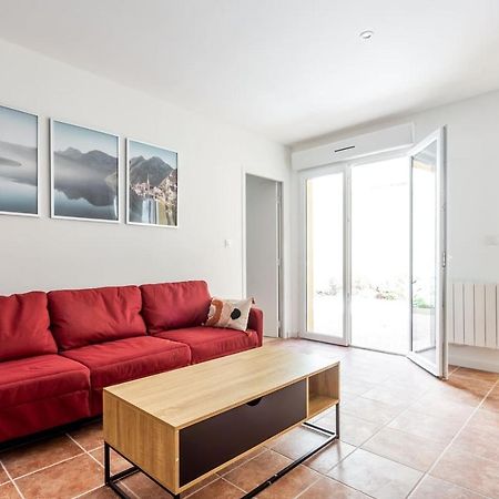 Joli Appartement Avec Jardin / Vieux-Lormont Exterior foto